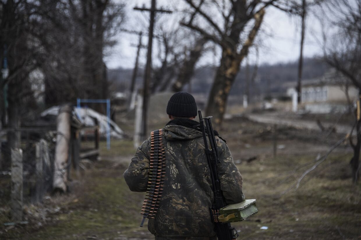 Пророссийский ополченец в Луганской области