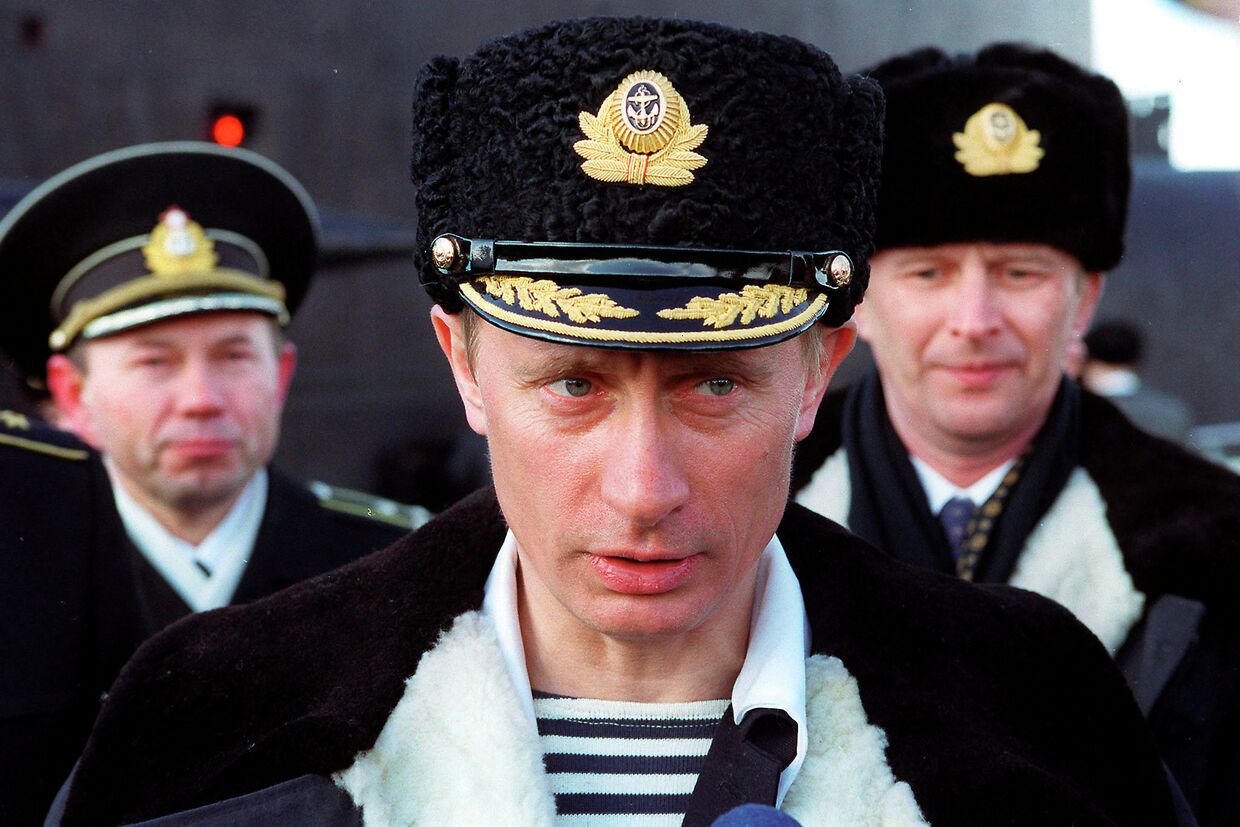 Владимир Путин в Североморске, 6 апреля 2000 года