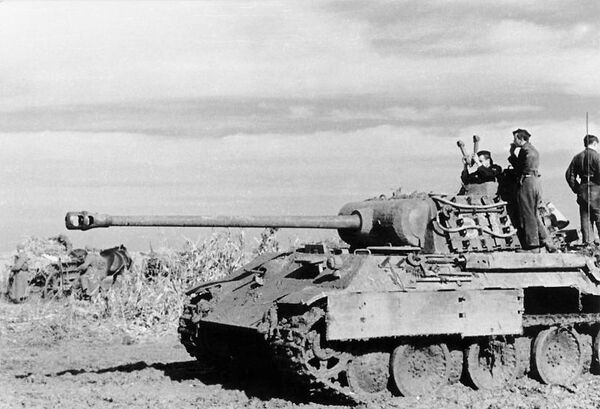 Танк «Пантера» на Восточном фронте, 1944 год Танк «Пантера» на Восточном фронте, 1944 год