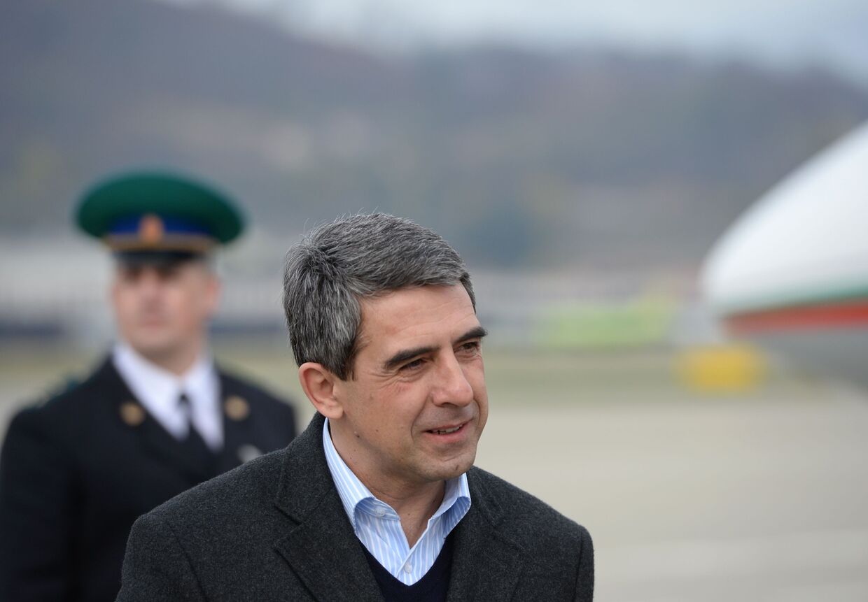 Президент Болгарии Росен Плевнелиев в аэропорту Адлера