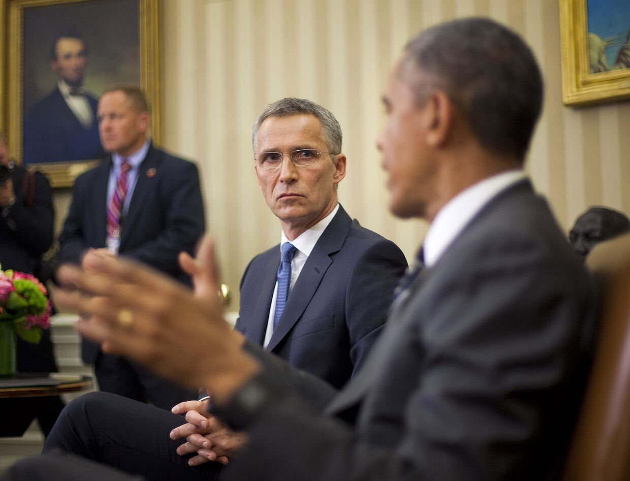 Генеральный секретарь НАТО Йенс Столтенберг и президент США Барак Обама во время встречи в Белом доме