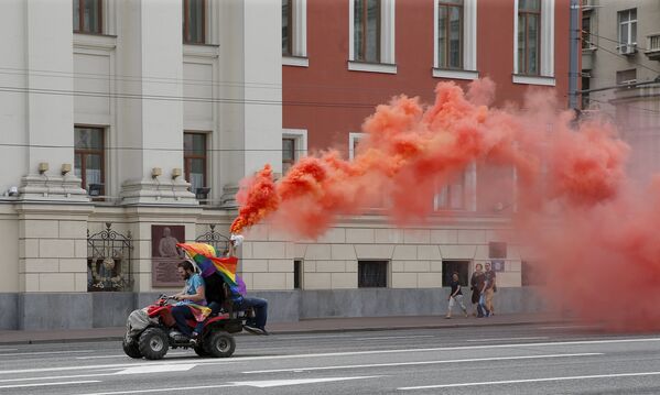 Акция ЛГБТ-активистов в Москве