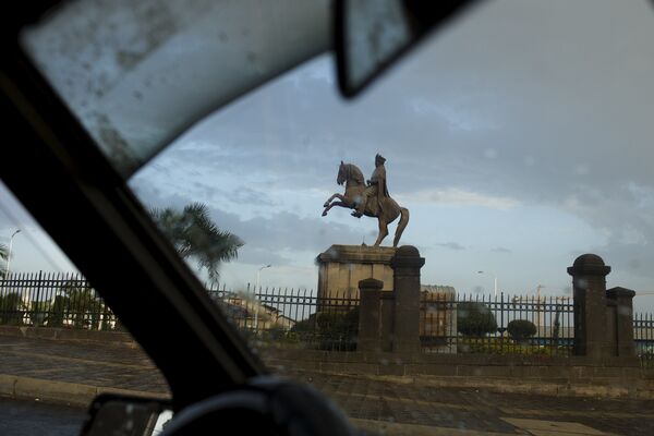 Статуя короля Менелика II в Аддис-Абебе