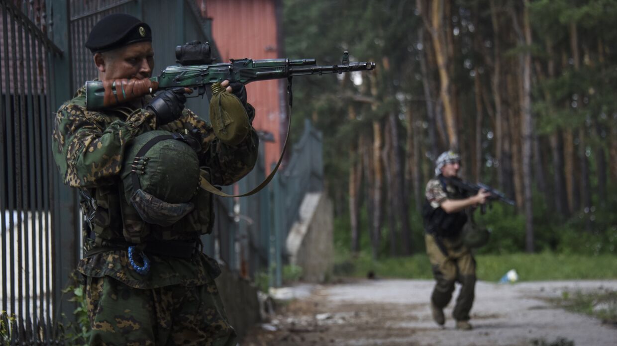 Ополченцы в Марьинке Донецкой области