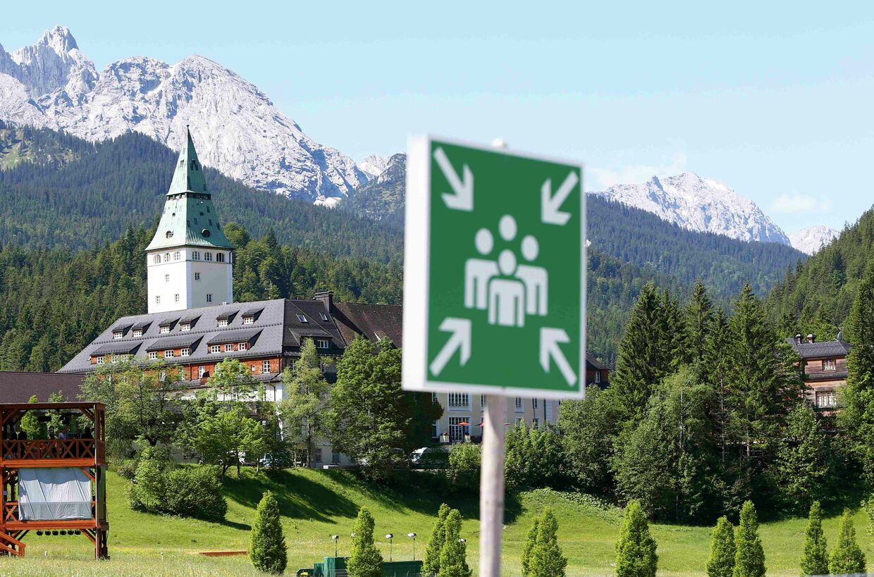 Вид на замок Эльмау в Баварии, где проходит саммит G7