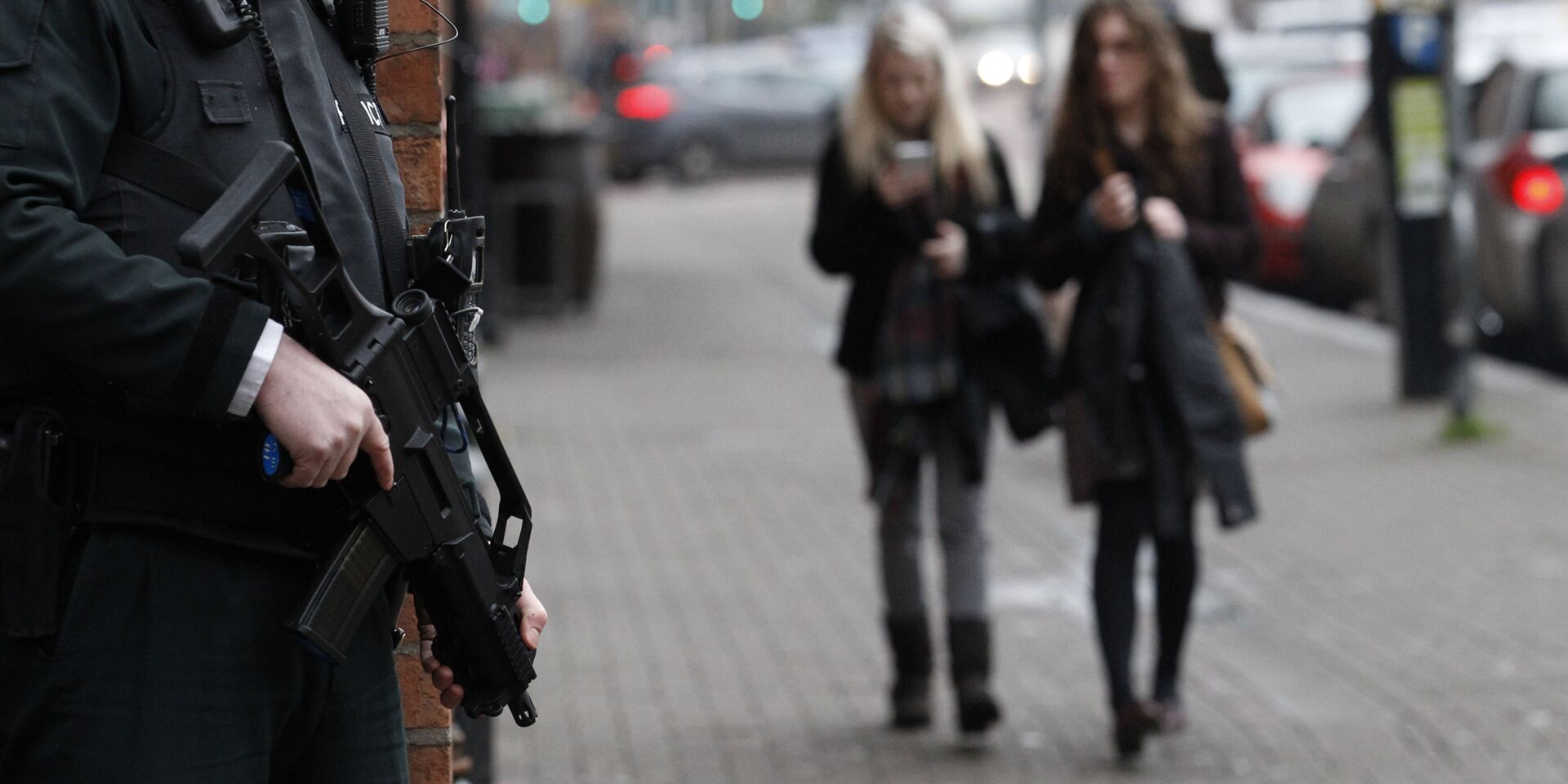 Полицейский на улице Белфаста - ИноСМИ, 1920, 20.04.2026