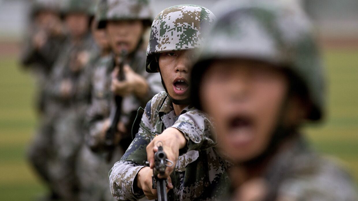 Солдаты Народно-освободительной армии Китая