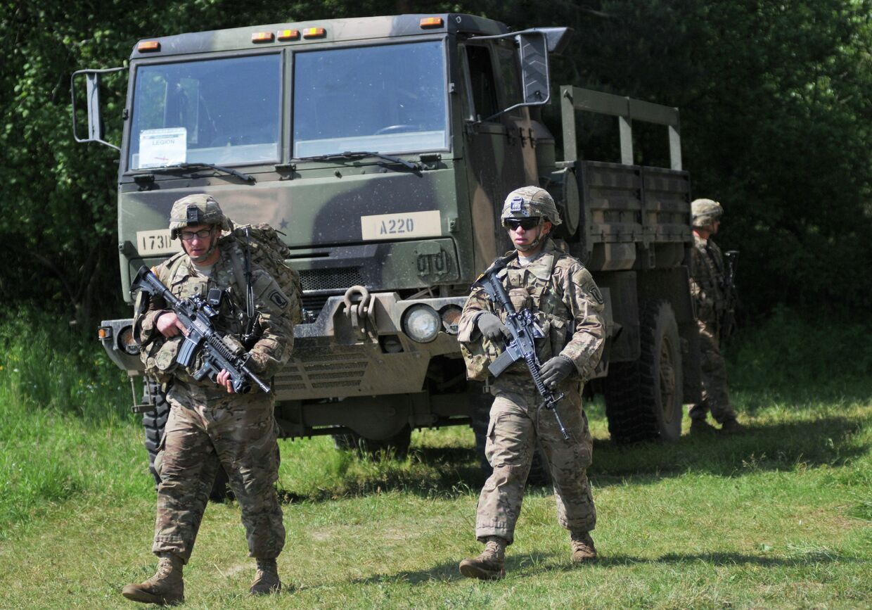 Американские военные во время учений Fearless Guardian - 2015