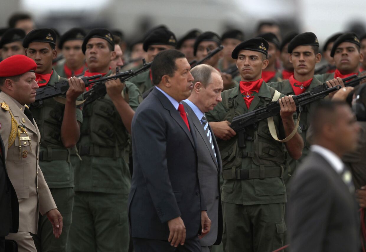 Президент Венесуэлы Уго Чавес и президент России Владимир Путин, апрель 2010 года