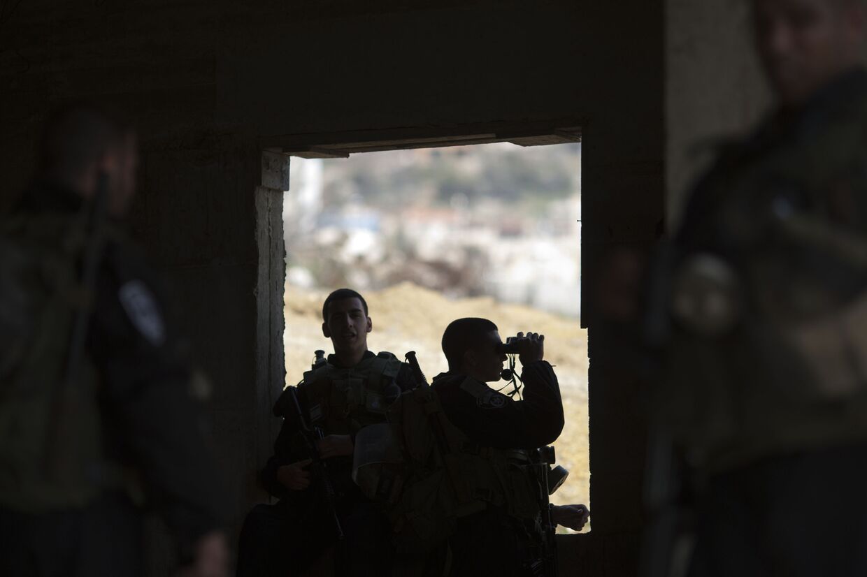 Израильские полицейские на границе с Сирией у города Мадждаль-Шамс