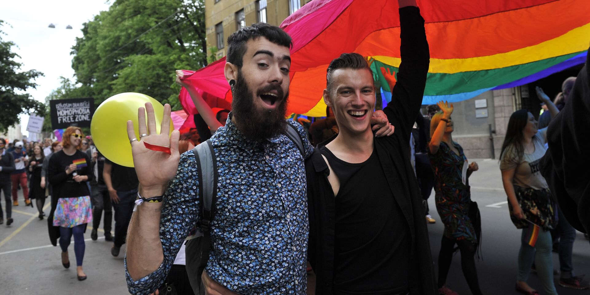 Участники гей-парада в Риге - ИноСМИ, 1920, 06.10.2020