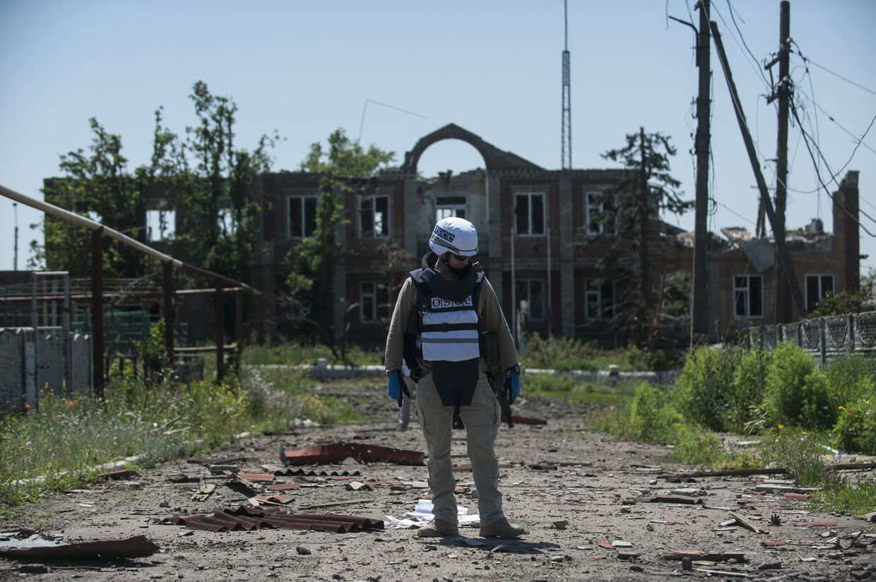 Наблюдатель ОБСЕ в деревне Широкино, июль 2015 года