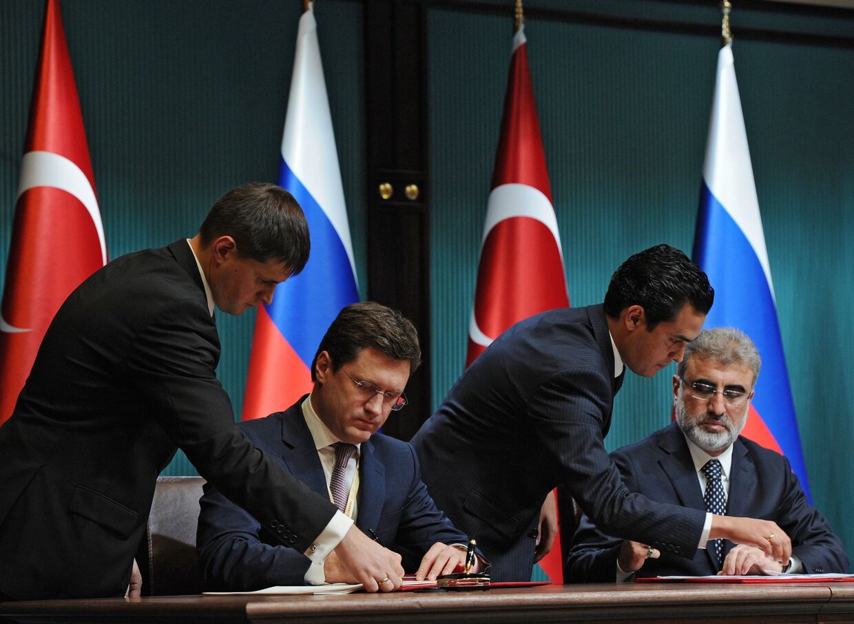 Министр энергетики РФ Александр Новак и министр энергетики и природных ресурсов Турции Танер Йылдыз