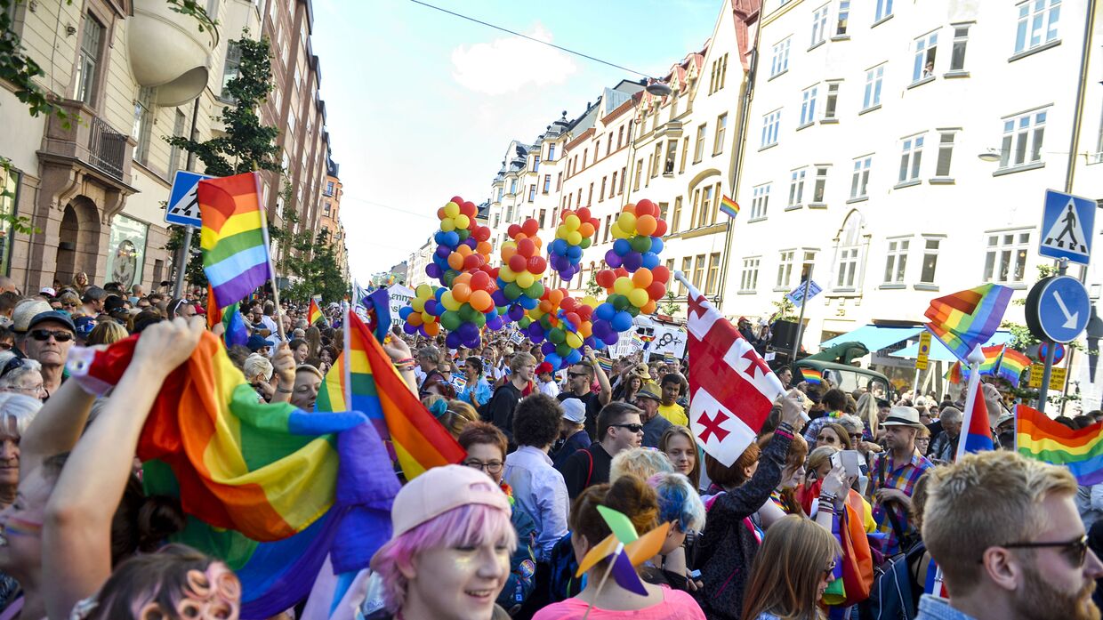 Ежегодный гей-парад в Стокгольме