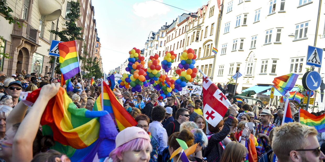 Ежегодный гей-парад в Стокгольме