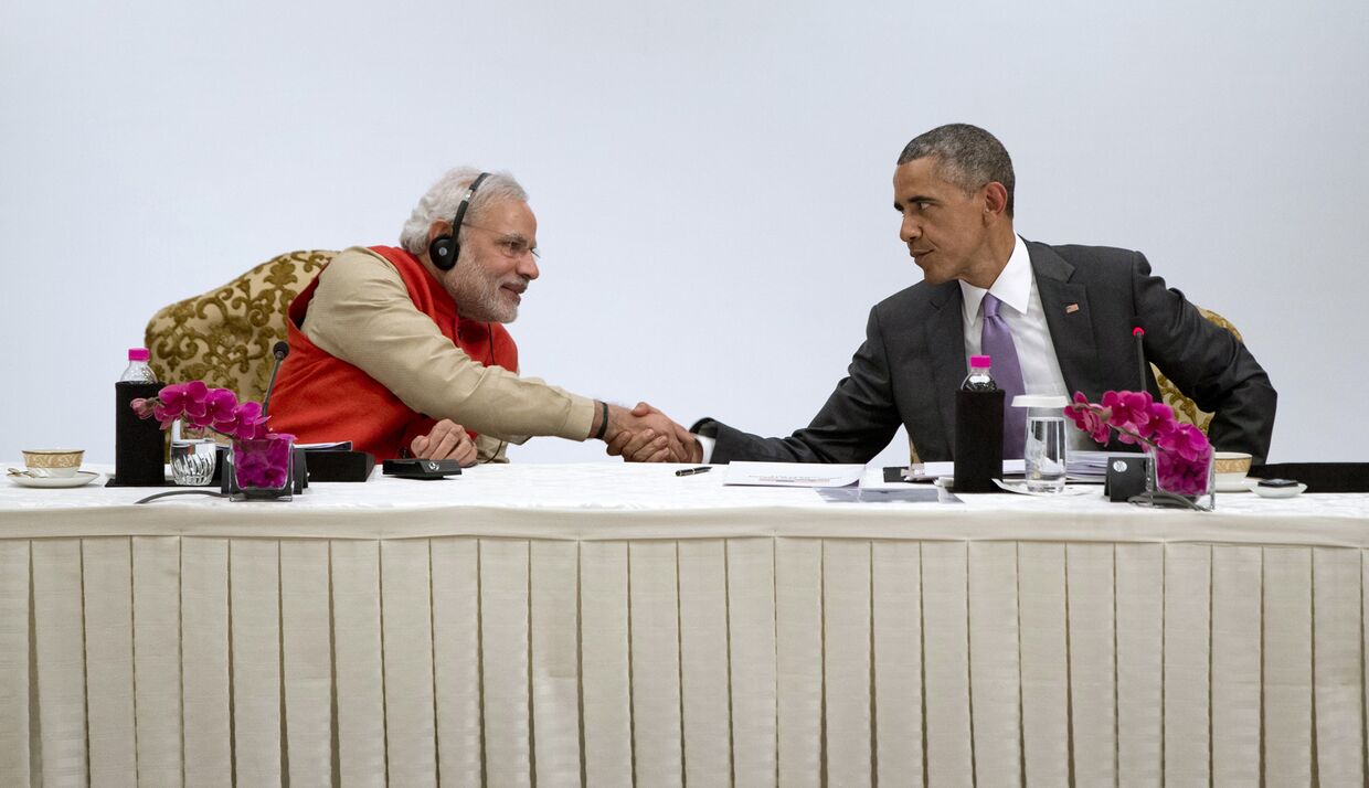Премьер-министр Индии Нарендра Моди и президент США Барак Обама во время встречи в Нью-Дели