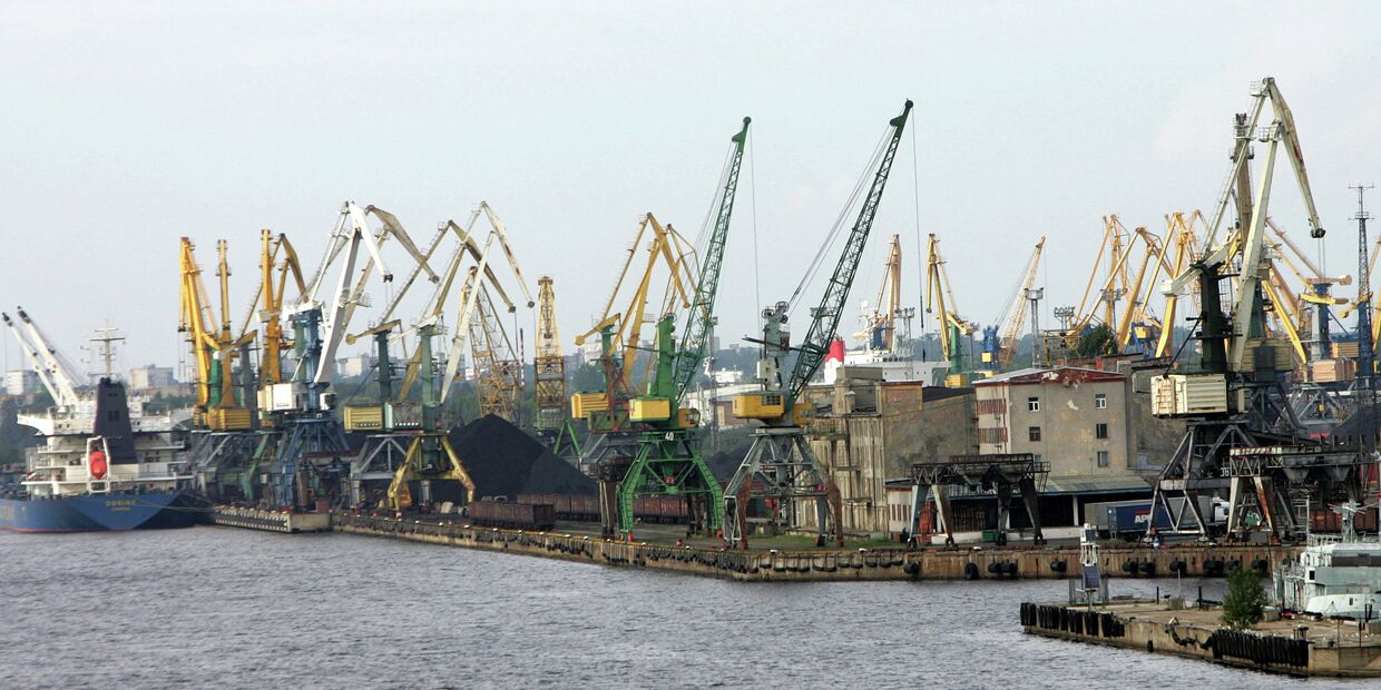 Рижский порт, архивное фото Рижский порт, архивное фото