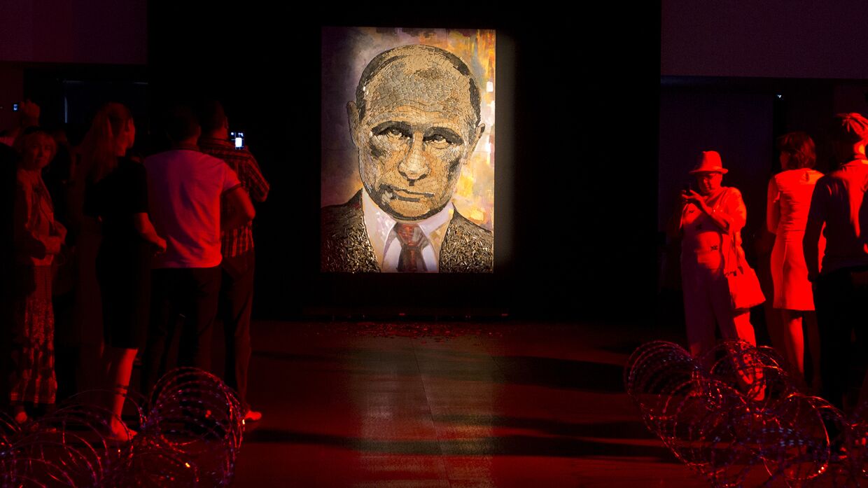 Портрет Владимира Путина в художественной галерее в Киеве