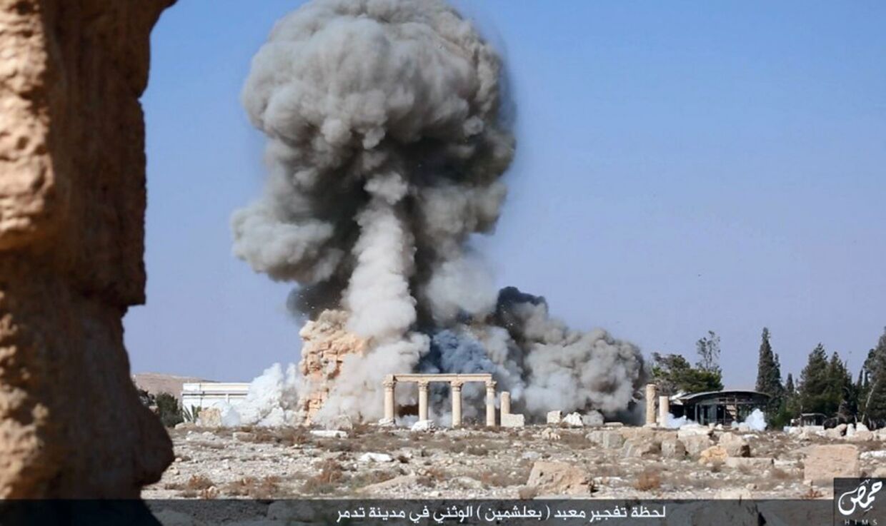 Боевики Исламского государства (запрещена в РФ) взрывают храм Баал-Шамина в Пальмире