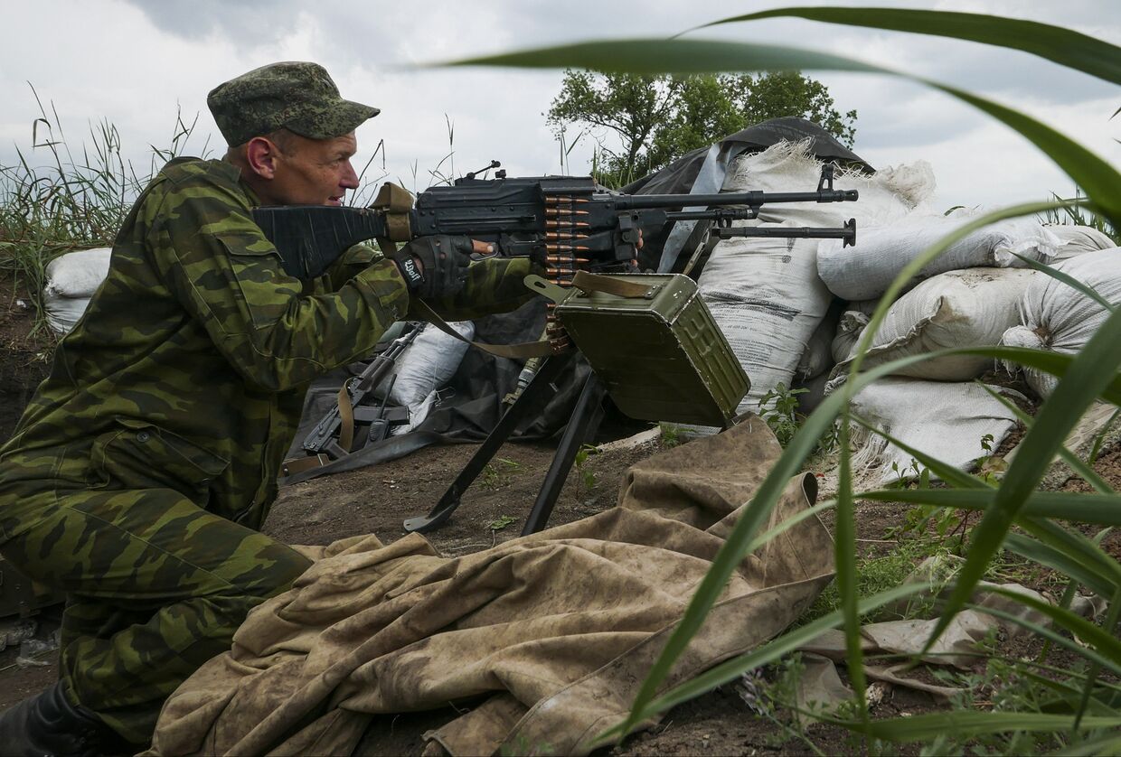 Позиции ополченцев рядом с городом Докучаевск, июнь 2015 года