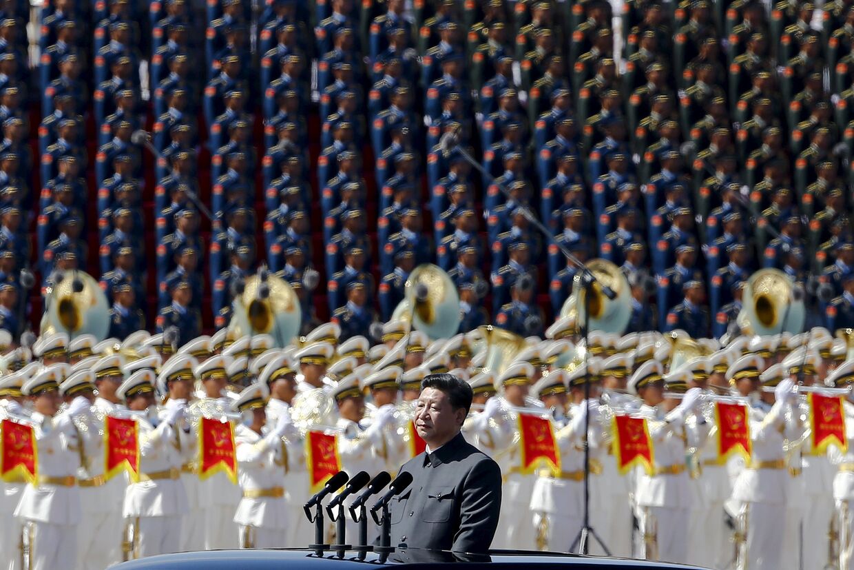 Председатель КНР во время Парада Победы на площади Тяньаньмэнь в Пекине