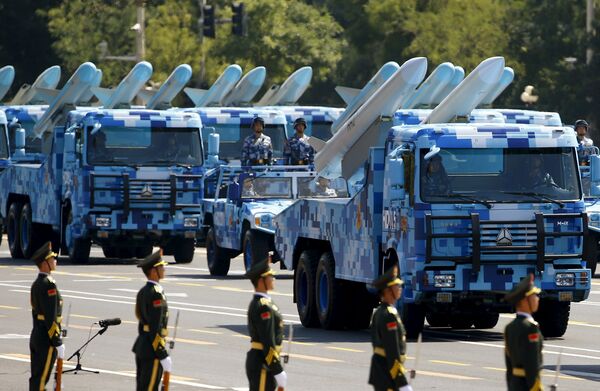 Ракеты «корабль-воздух» на параде на площади Тяньаньмэнь в Пекине, посвященного победе в Японо-китайской войне