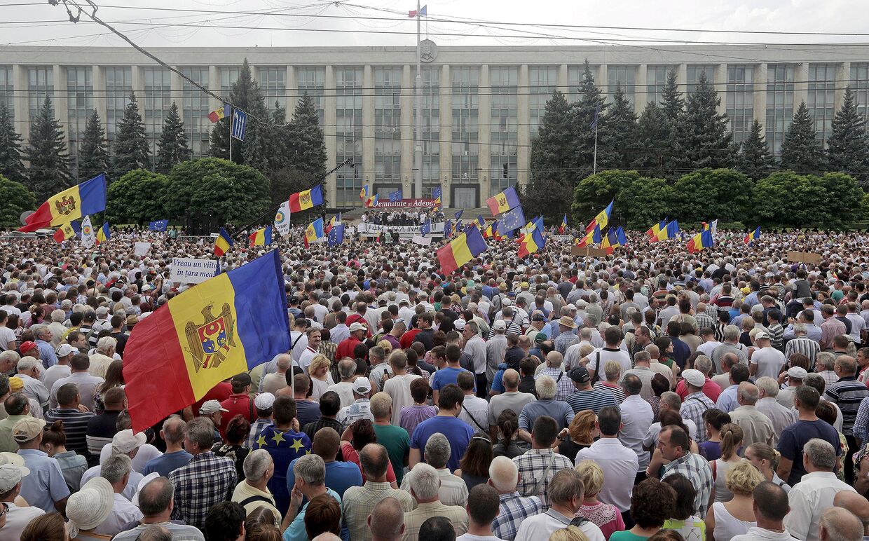 Акция протеста в центре Кишинева, 6 сентября 2015 года