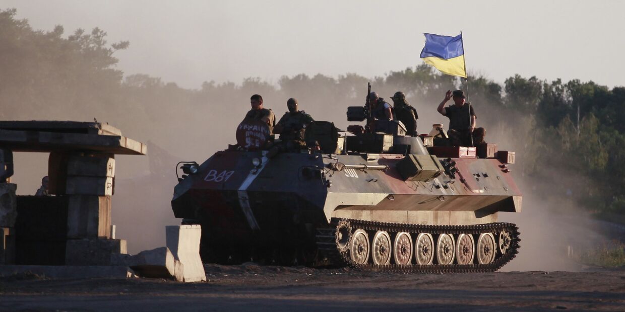 Украинские военные неподалеку от Луганска, август 2014 года
