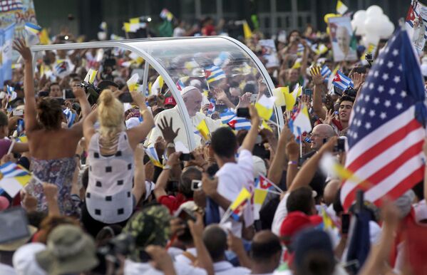 Папа Франциск на площади Революции в Гаване