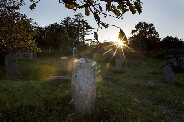 Японское кладбище в Южно-Курильске