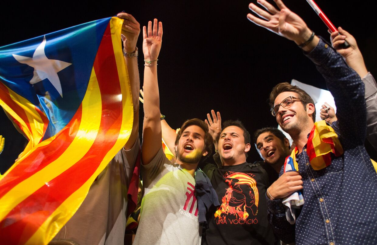 Горожане после досрочных выборов в парламент Каталонии