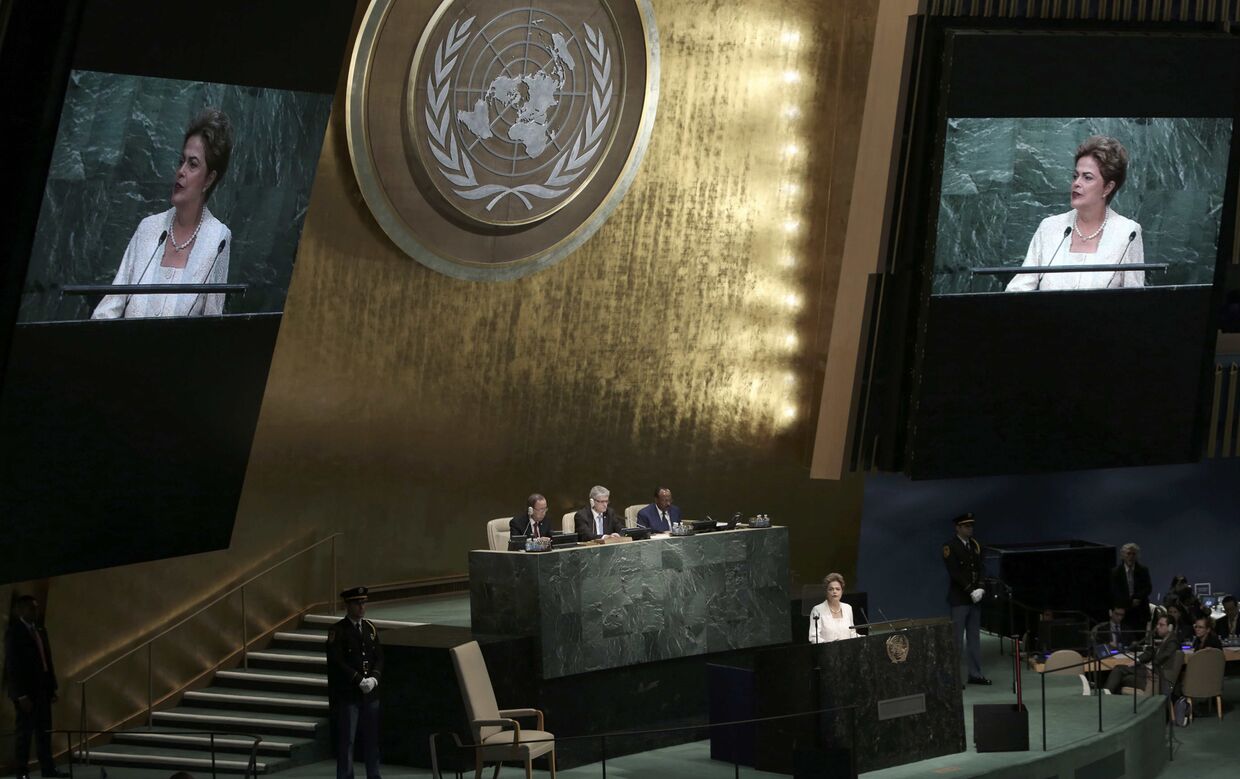 Президент Бразилии Дилма Русеф выступает на 70-й сессии Генеральной Ассамблеи ООН