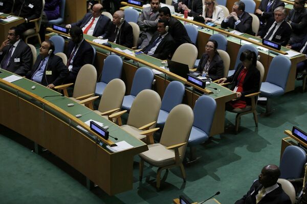 Пустые стулья украинской делегации во время выступления Владимира Путина на 70-й сессии Генеральной ассамблеи ООН