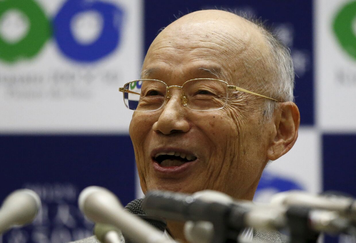 Почетный профессор Института Китасато Сатоси Омура, получивший Нобелевскую премию в области медицины 2015 года
