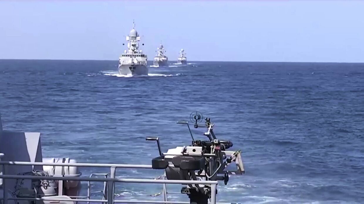 Корабли Каспийской флотилии выполнили пуски крылатых ракет по позициям боевиков ИГ в Сирии