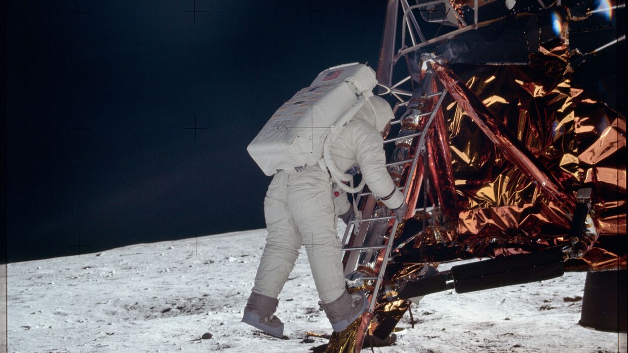 Миссия «Аполлона-11»