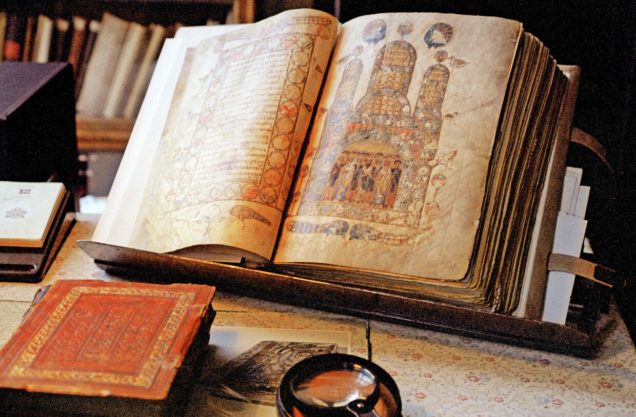 Изборник Святослава (1073 г.) - средневековая энциклопедия, составленная в Византии в IX веке