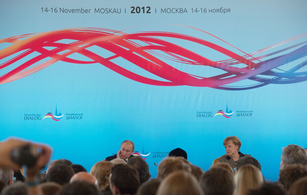 Владимир Путин и Ангела Меркель на XII форуме Петербургский диалог
