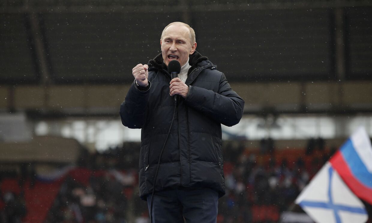 Владимир Путин на митинге своих сторонников на стадионе «Лужники»