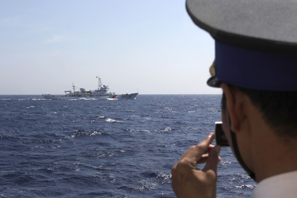 Китайский корабль береговой охраны в водах Южно-Китайского моря