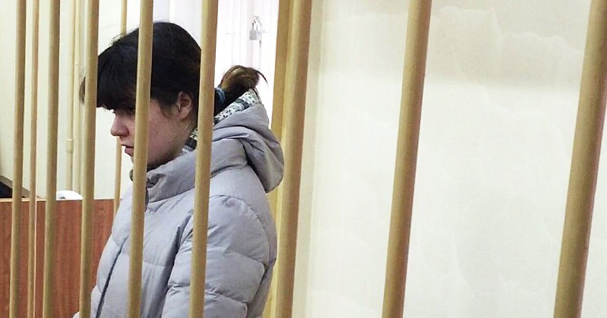 Студентка МГУ Варвара Караулова в зале заседаний Лефортовского суда Москвы
