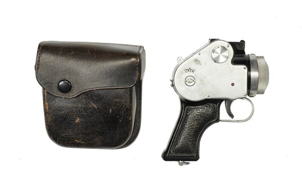 Редкие камеры аукциона Bonhams: камера-револьвер Mamiya
