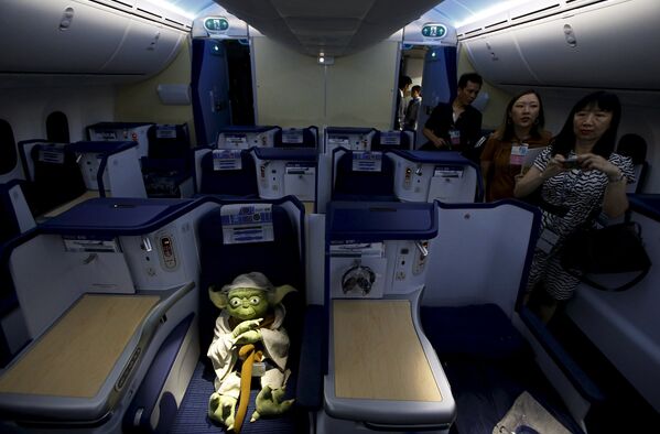 Йода в бизнес-классе самолета All Nippon Airways