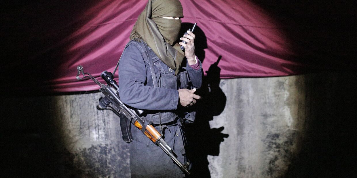 Девушка — боец вооруженных отрядов Рабочей партии Курдистана