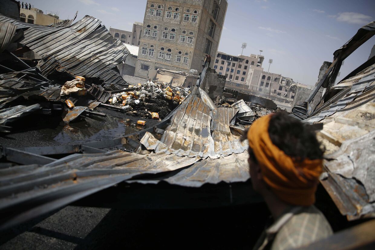 Шоколадная фабрика в Сане, разрушенная во время авиаудара коалиции во главе с Саудовской Аравией