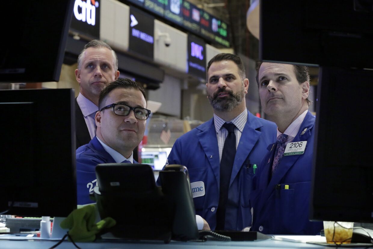 Фондовая биржа на Уолл-Стрит в Нью-Йорке