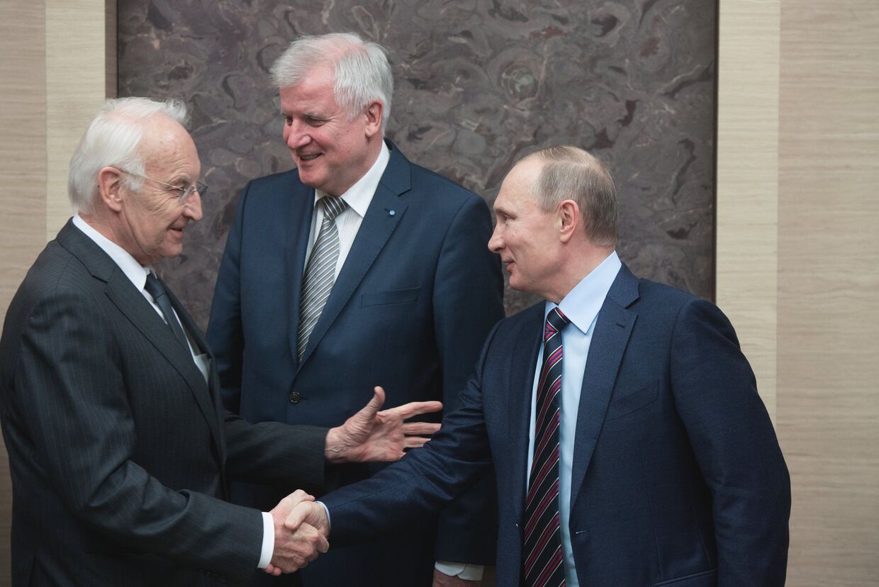 Президент РФ Владимир Путин встретился с премьер-министром Баварии Х. Зеехофером