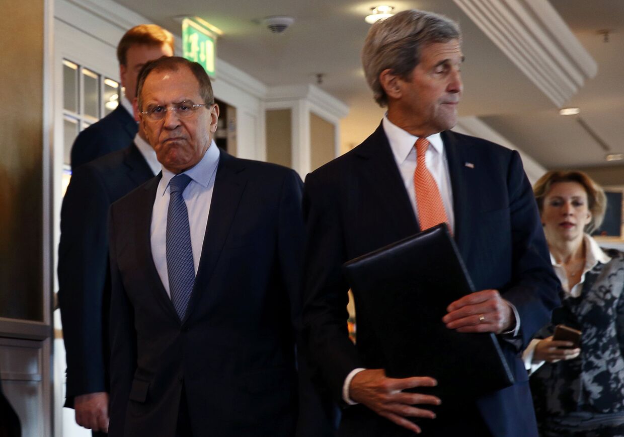 Министр иностранных дел Российской Федерации Сергей Лавров и госсекретарь США Джон Керри перед началом двусторонней встречи