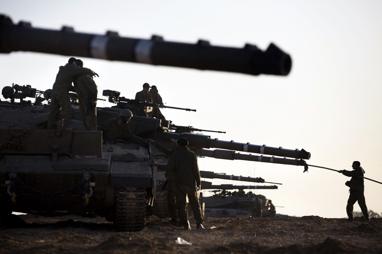 Израильские танки на границе Израиля и сектора Газа