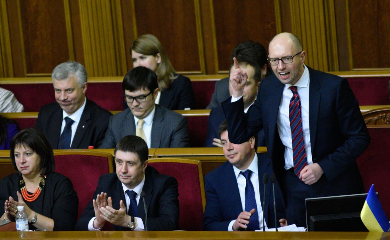 Арсений Яценюк на заседании Верховной Рады Украины в Киеве 16 февраля 2016 года